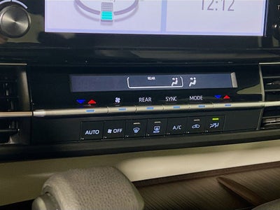 2023 Toyota Sienna LE 8 Passenger