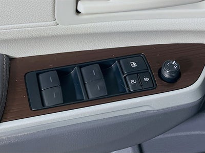 2023 Toyota Sienna LE 8 Passenger