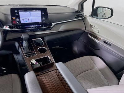 2023 Toyota Sienna LE 8 Passenger