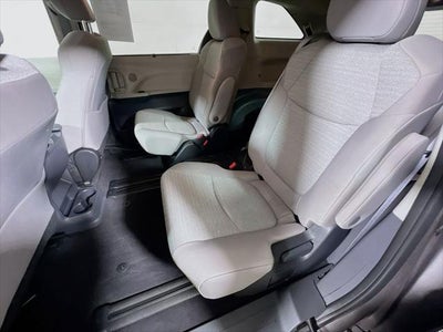 2023 Toyota Sienna LE 8 Passenger