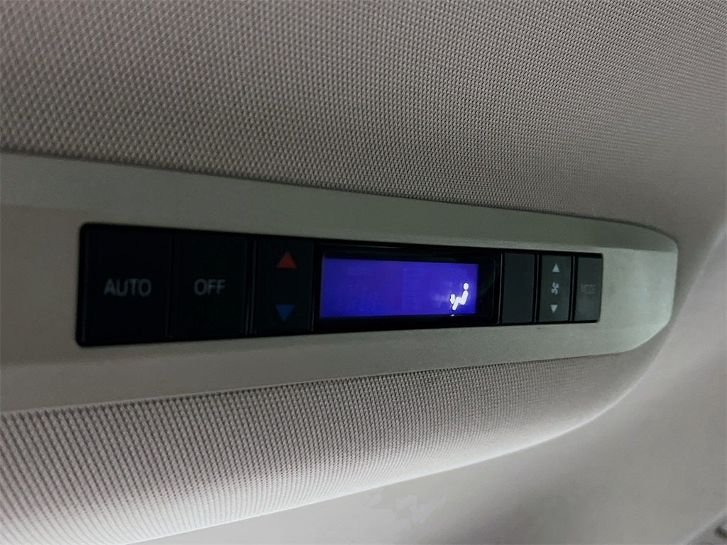 2022 Toyota Sienna LE 8 Passenger