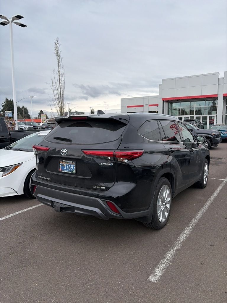 2022 Toyota Highlander Hybrid Limited