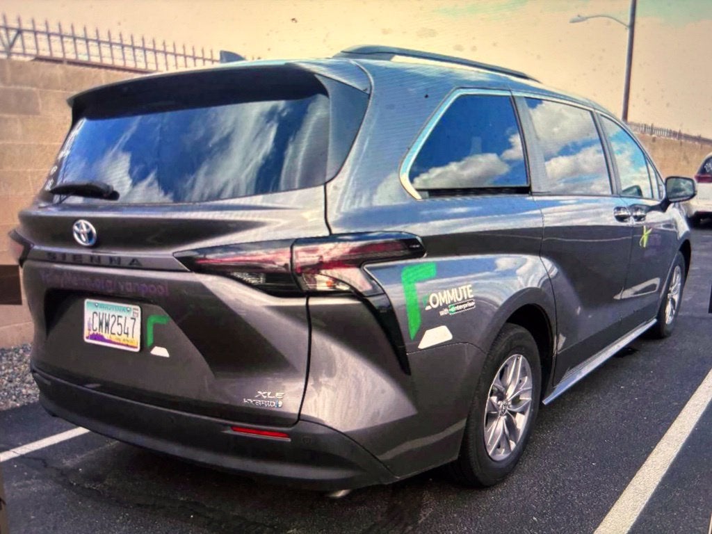 2024 Toyota Sienna XLE 8 Passenger