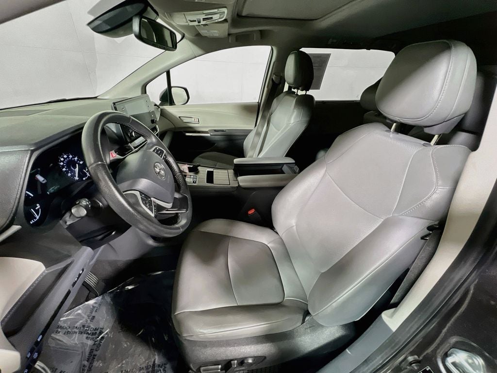 2024 Toyota Sienna XLE 8 Passenger