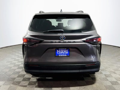 2024 Toyota Sienna XLE 8 Passenger