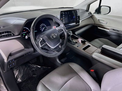 2024 Toyota Sienna XLE 8 Passenger