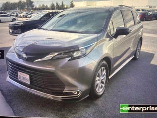 2024 Toyota Sienna XLE 8 Passenger