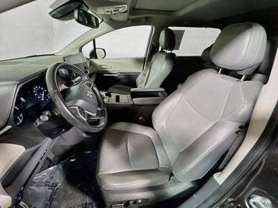 2024 Toyota Sienna XLE 8 Passenger