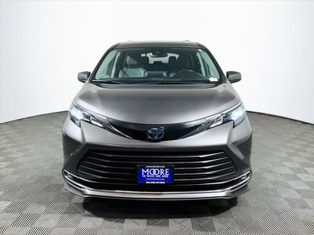 2024 Toyota Sienna XLE 8 Passenger