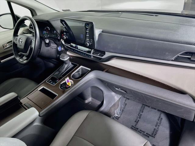 2024 Toyota Sienna XLE 8 Passenger
