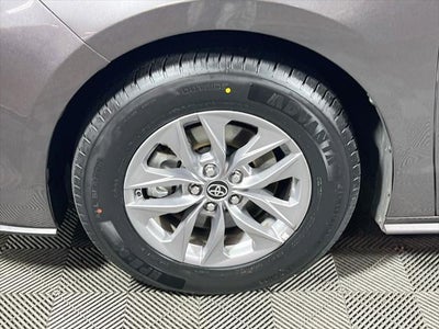 2024 Toyota Sienna XLE 8 Passenger