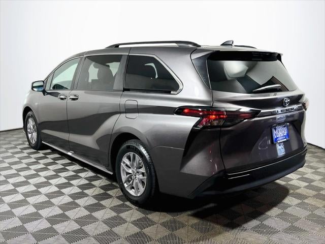 2024 Toyota Sienna XLE 8 Passenger