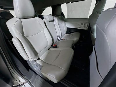 2025 Toyota Sienna XLE 8 Passenger