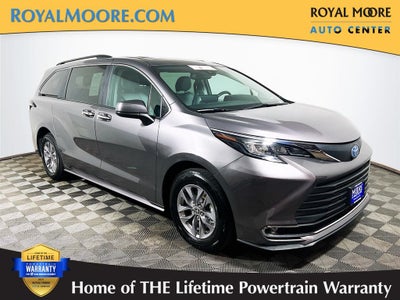 2024 Toyota Sienna XLE 8 Passenger