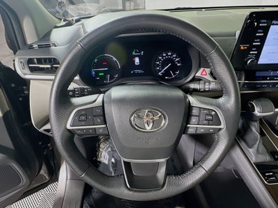 2024 Toyota Sienna XLE 8 Passenger