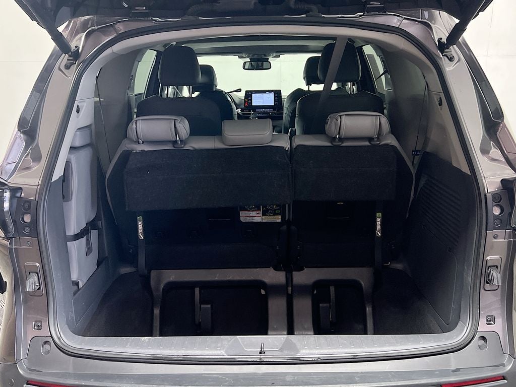 2024 Toyota Sienna XLE 8 Passenger