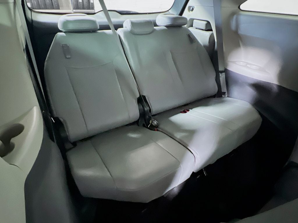 2024 Toyota Sienna XLE 8 Passenger