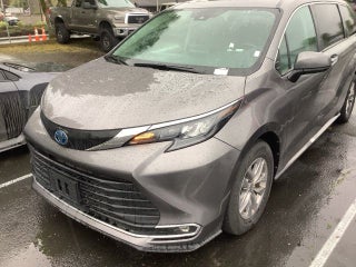 2024 Toyota Sienna XLE 8 Passenger
