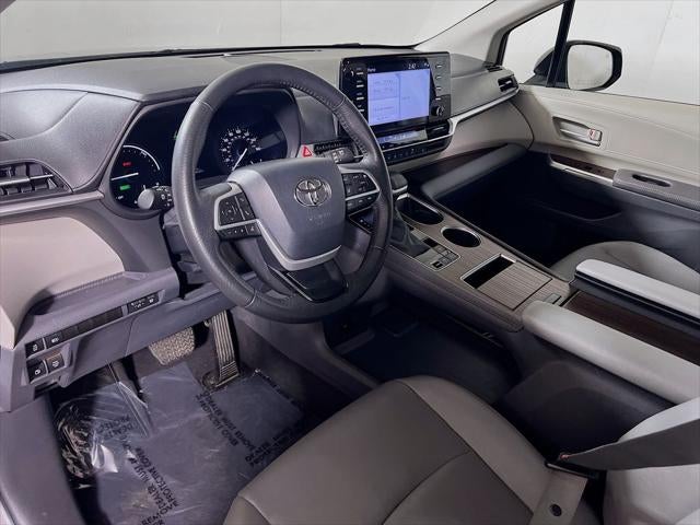 2024 Toyota Sienna XLE 8 Passenger