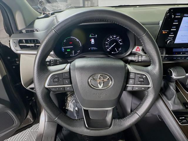 2024 Toyota Sienna XLE 8 Passenger