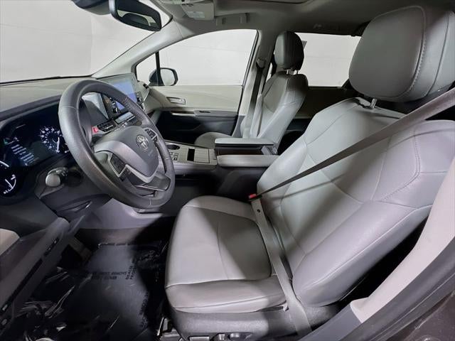 2024 Toyota Sienna XLE 8 Passenger