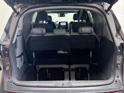 2024 Toyota Sienna XLE 8 Passenger
