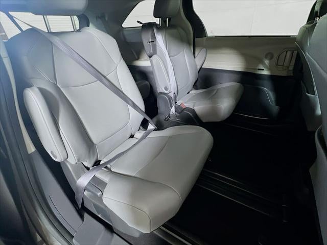 2024 Toyota Sienna XLE 8 Passenger
