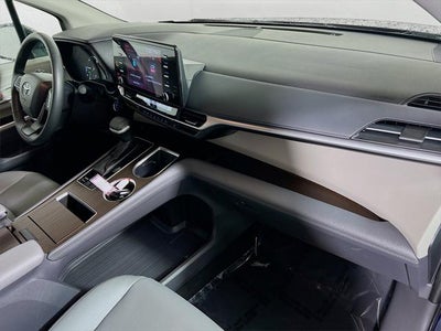 2024 Toyota Sienna XLE