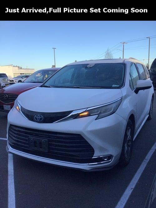 2023 Toyota Sienna XLE