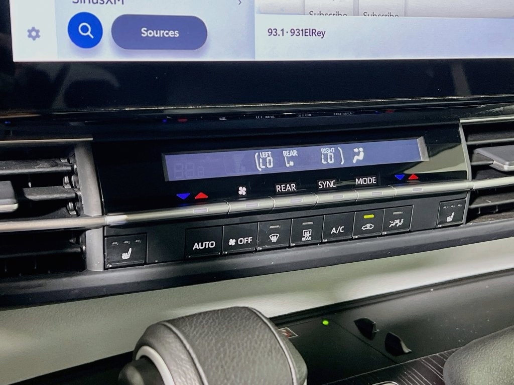 2026 Toyota Sienna XLE 8 Passenger
