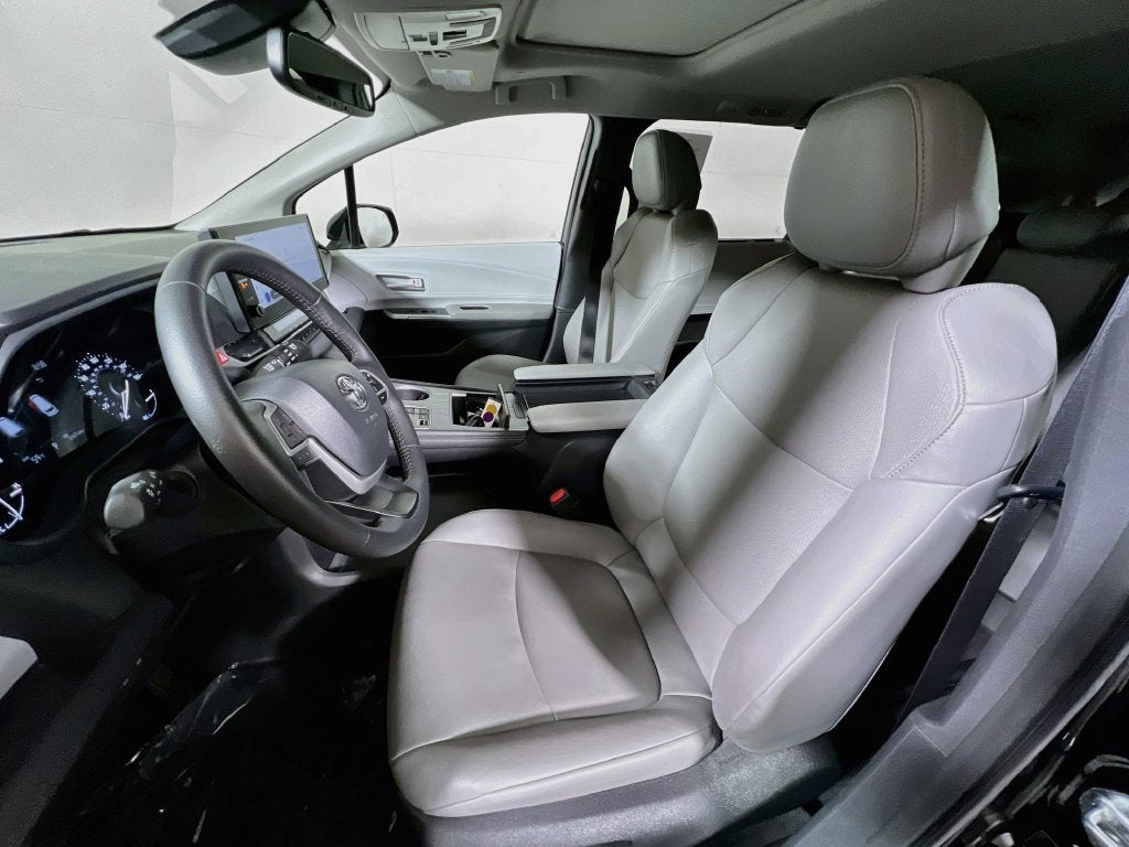 2026 Toyota Sienna XLE 8 Passenger