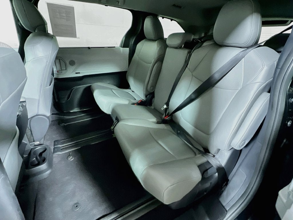 2026 Toyota Sienna XLE 8 Passenger