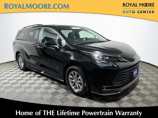 2026 Toyota Sienna XLE 8 Passenger