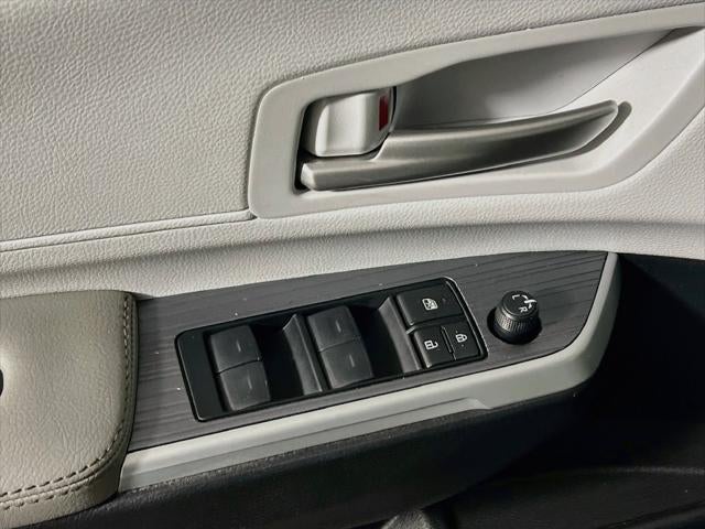 2026 Toyota Sienna XLE 8 Passenger