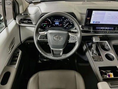 2026 Toyota Sienna XLE 8 Passenger