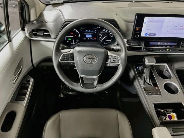 2026 Toyota Sienna XLE 8 Passenger