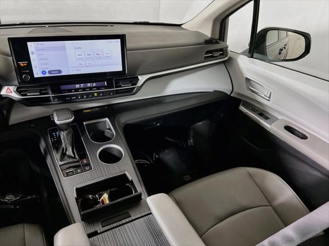 2026 Toyota Sienna XLE 8 Passenger