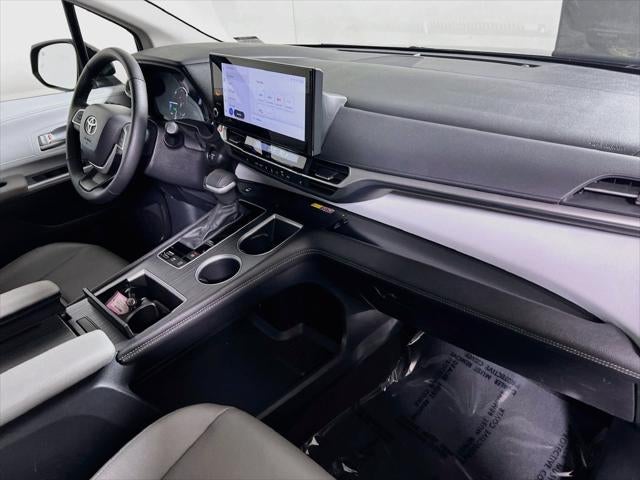 2026 Toyota Sienna XLE 8 Passenger