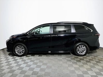 2026 Toyota Sienna XLE 8 Passenger