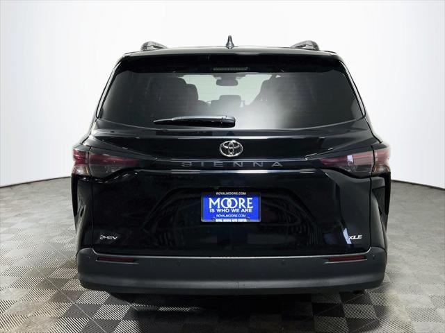 2026 Toyota Sienna XLE 8 Passenger