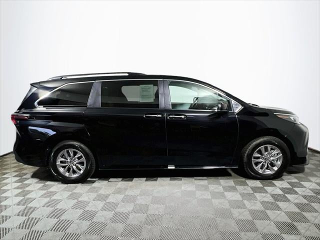 2026 Toyota Sienna XLE 8 Passenger