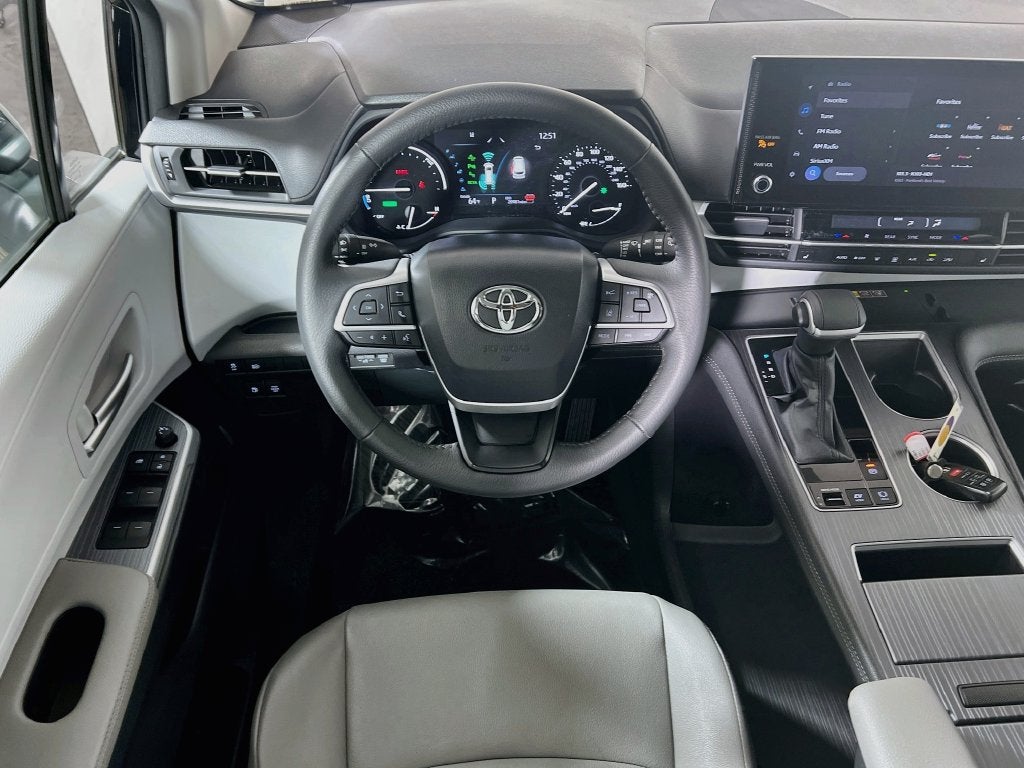 2026 Toyota Sienna XLE 8 Passenger