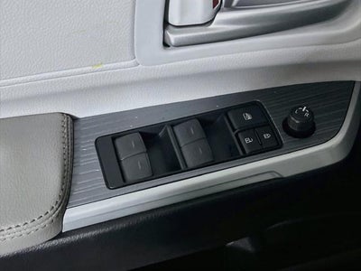2026 Toyota Sienna XLE 8 Passenger