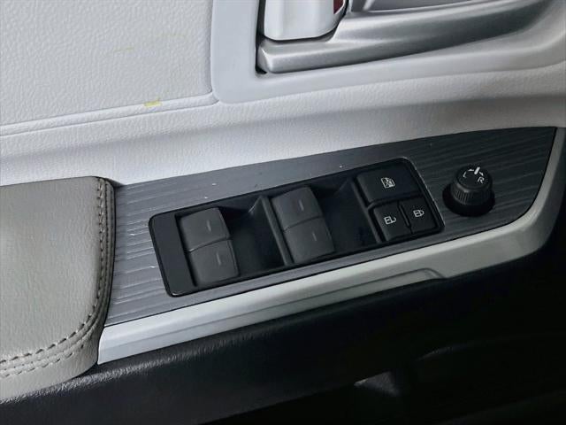 2026 Toyota Sienna XLE 8 Passenger