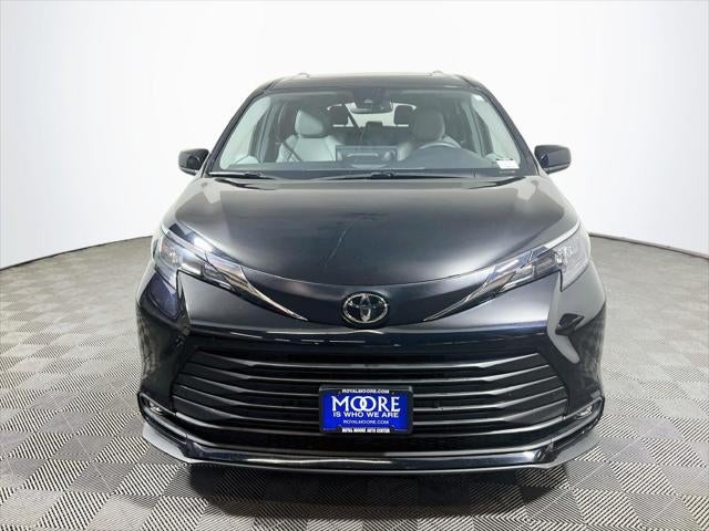 2026 Toyota Sienna XLE 8 Passenger