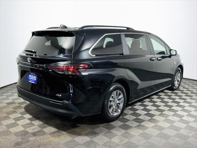 2026 Toyota Sienna XLE 8 Passenger