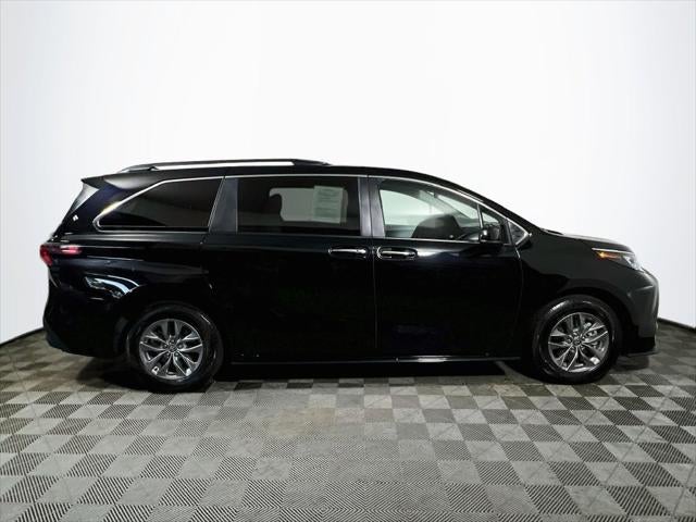 2026 Toyota Sienna XLE 8 Passenger