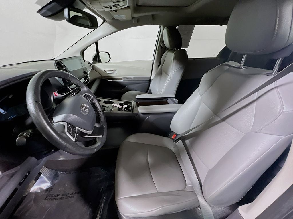 2024 Toyota Sienna XLE - Photo 18