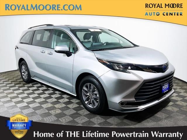 2024 Toyota Sienna XLE - Photo 35
