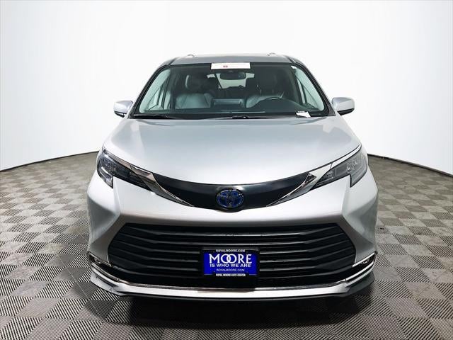 2024 Toyota Sienna XLE - Photo 36
